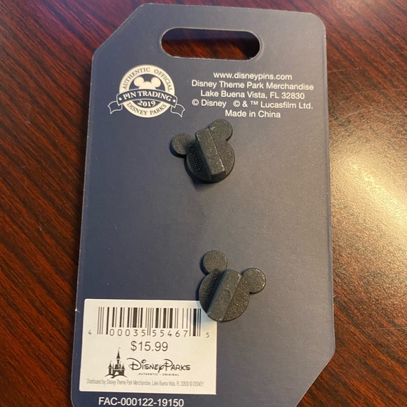 NWT Star Wars Limited Release Galaxy’s Edge Pins - Picture 2 of 2